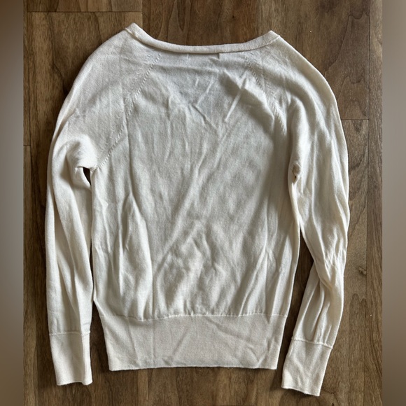 100% merino wool vneck sweater - Picture 2 of 2